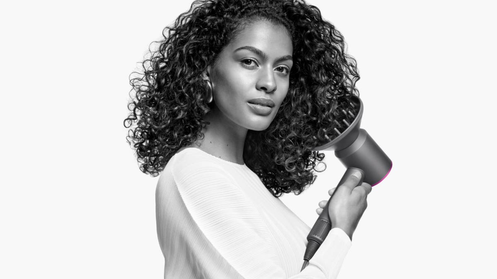 605c20Supersonic20In20Use20Type20320Hair20Curls20with20Diffuser20Attachmentjpg.jpeg