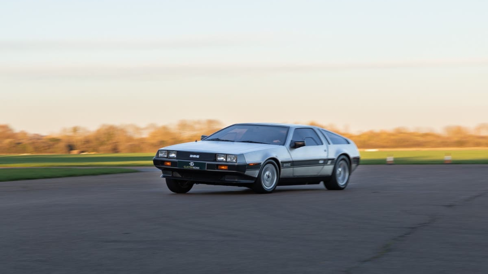 Electrogenic-electric-DeLorean-Alistair-Charlton-3.jpg