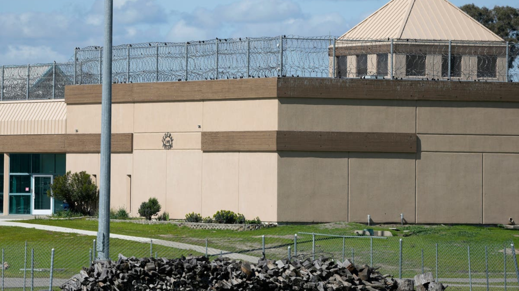 Federal_Prisons_79677.jpg