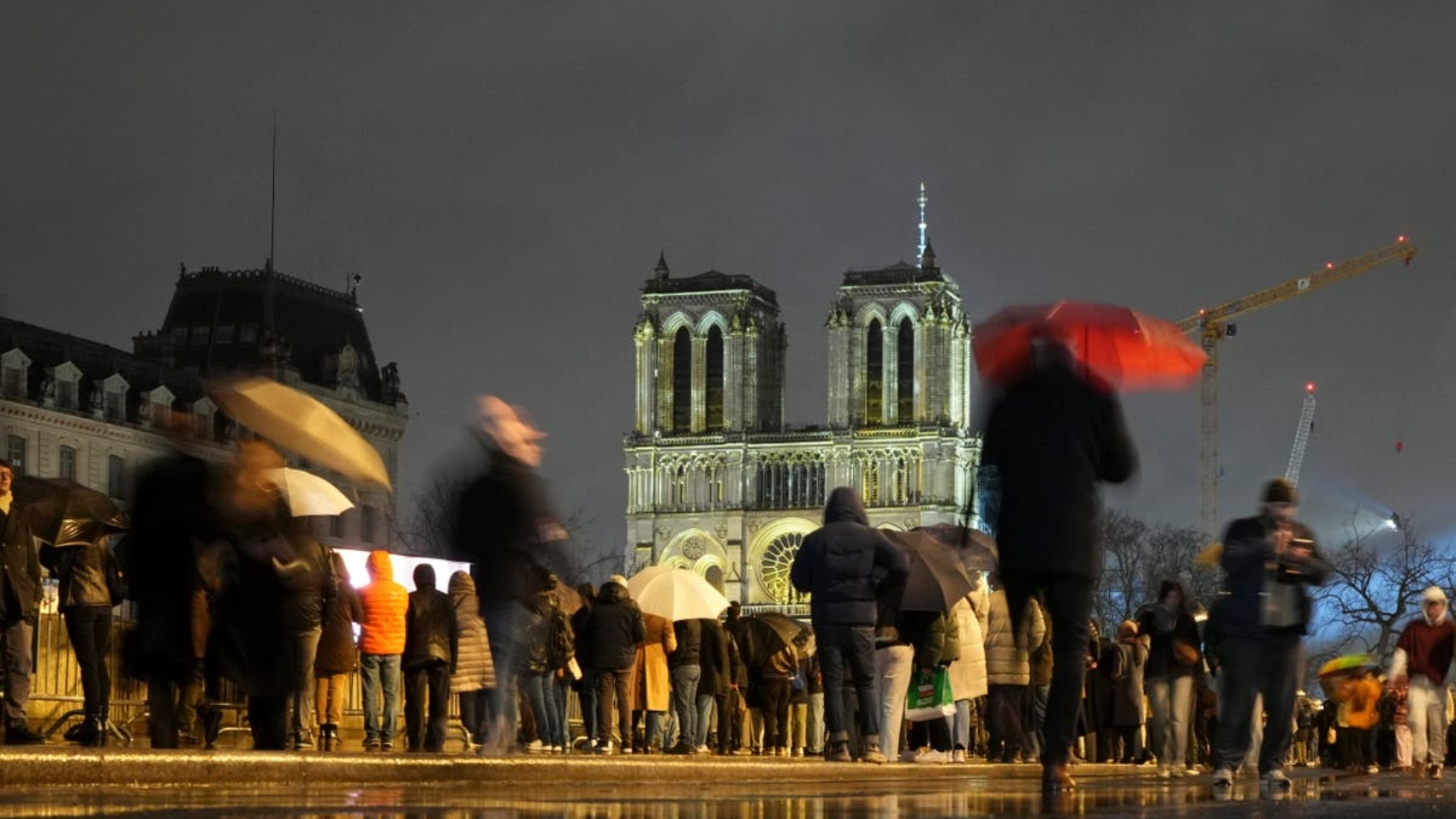 France_Notre_Dame_Reopening_76313.jpg