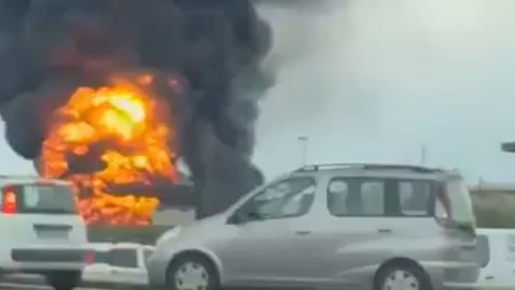 Italian-gas-refinery-explosion-near-Florence.jpeg