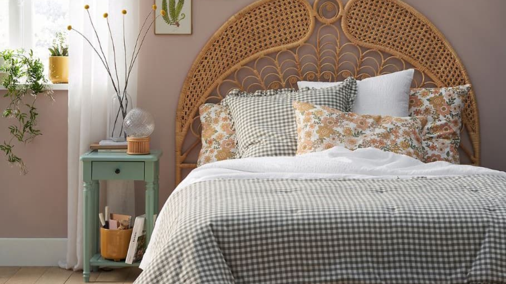 La-Redoute-Interiors-Georgette-Gingham-100-Washed-Cotton-Quilted-Bedspread.jpeg