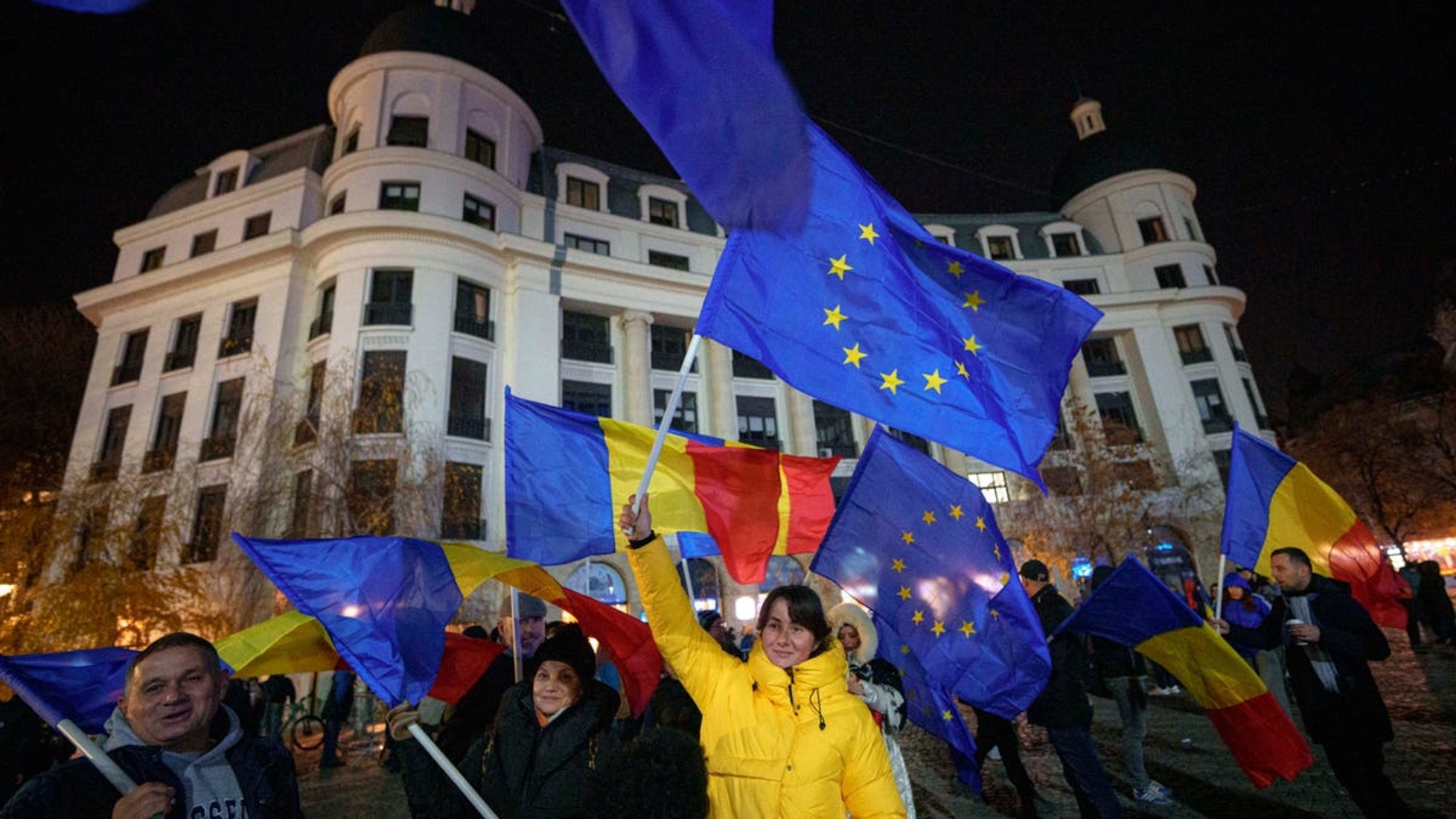 Romania_Election_Rally_35000.jpg