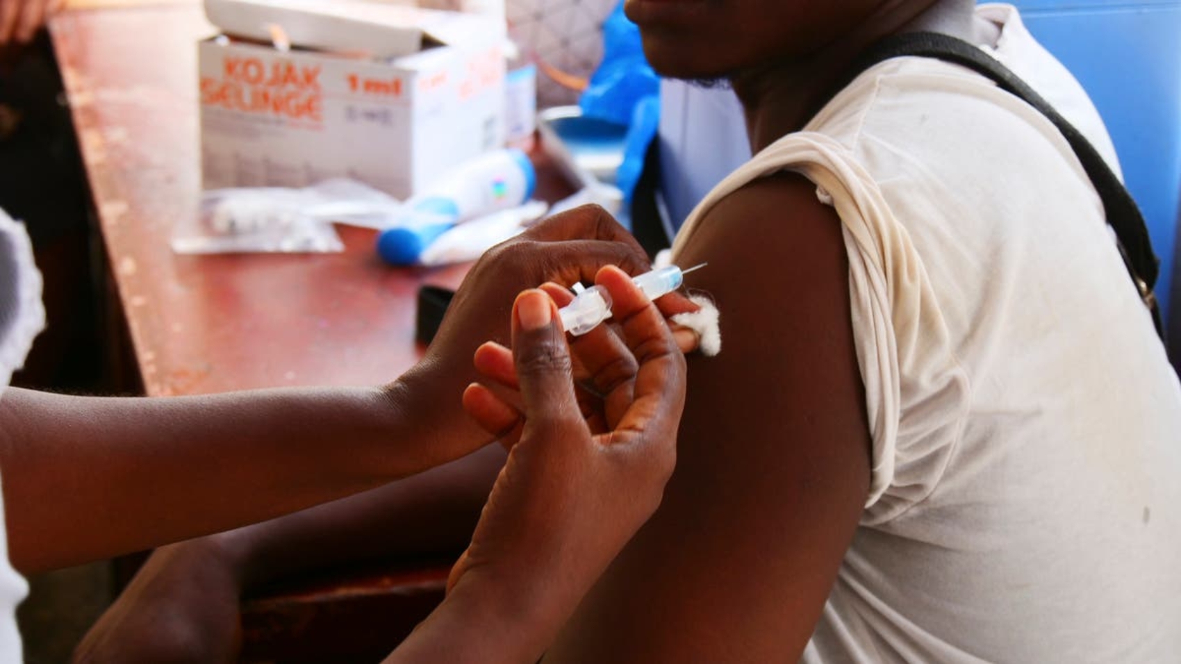 Sierra_Leone_Ebola_Vaccination_70858.jpg