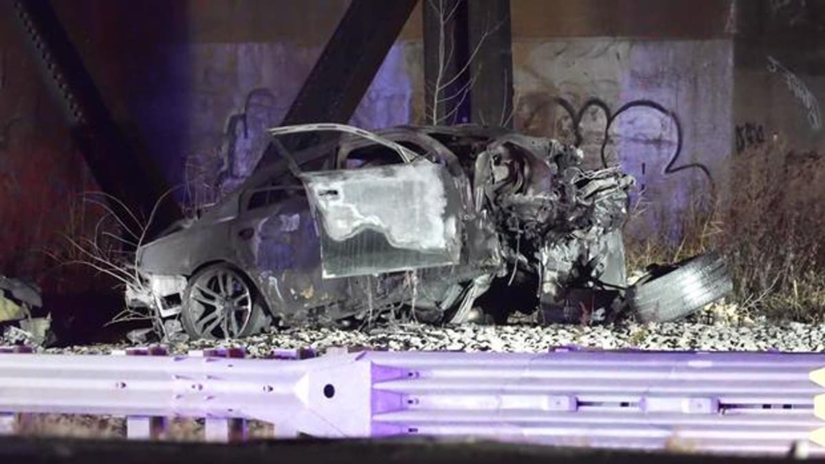 newark-fatal-car-fire-a-wcbsccpq-hi-res-still.jpg