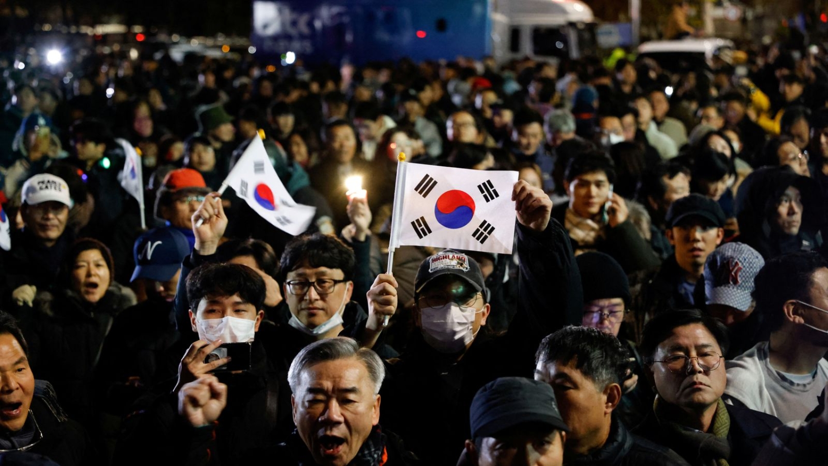 skynews-martial-law-south-korea_6765599.jpg