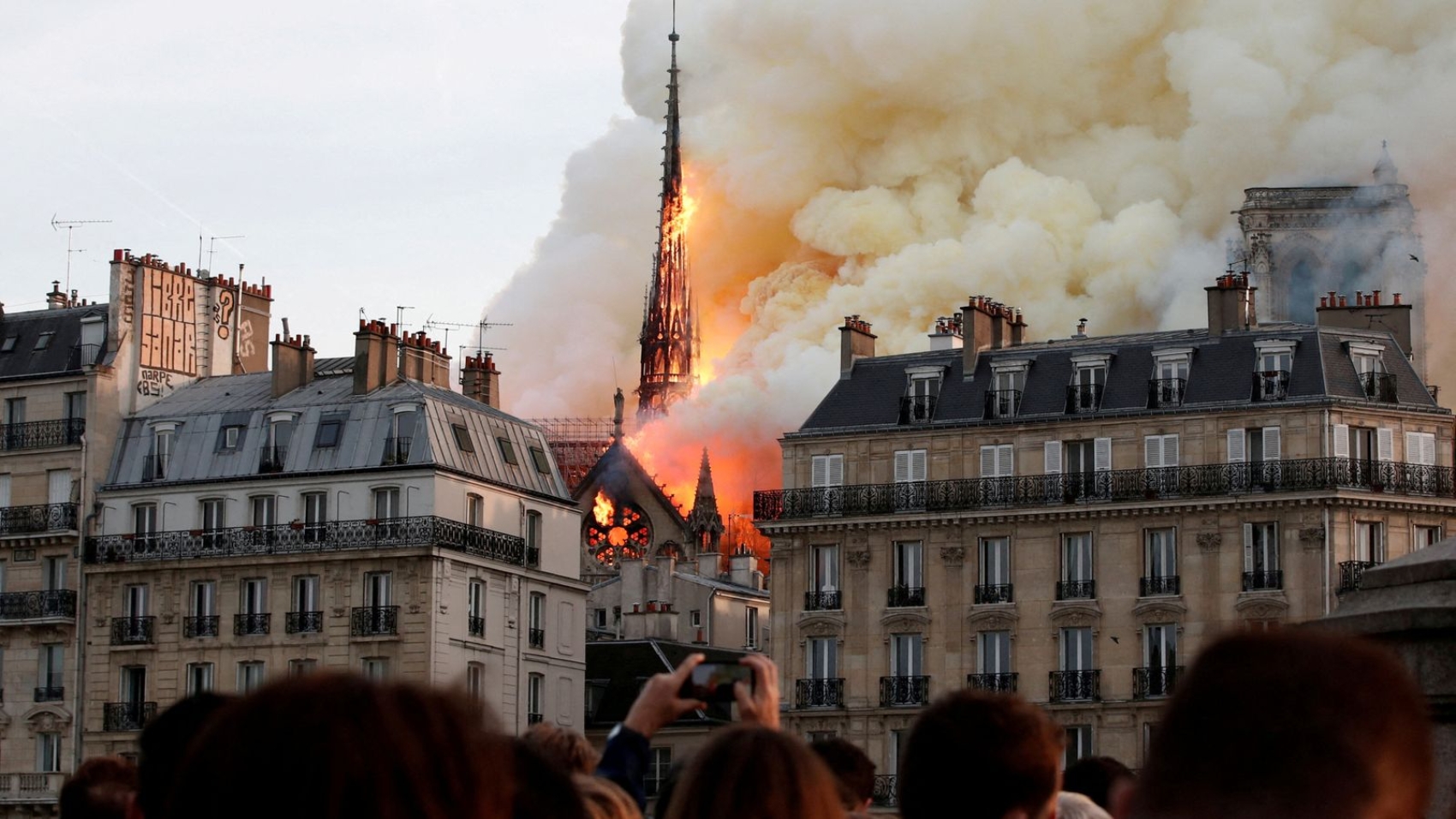 skynews-notre-dame-cathedral_6760910.jpg